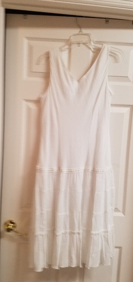 Dress - Picture 2 of 2